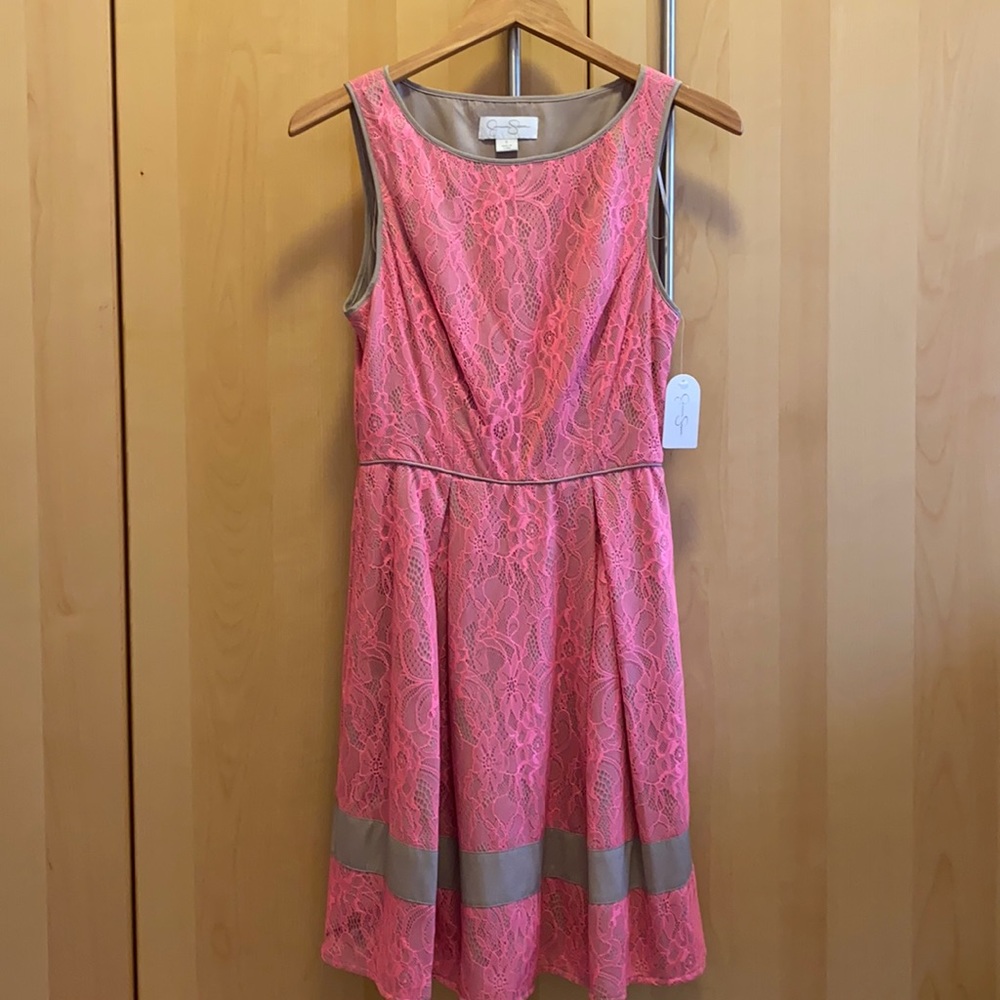 Jessica Simpson *NEW - Sleeveless dress in neon pink